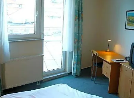 Ernst Ludwig Otel 2*