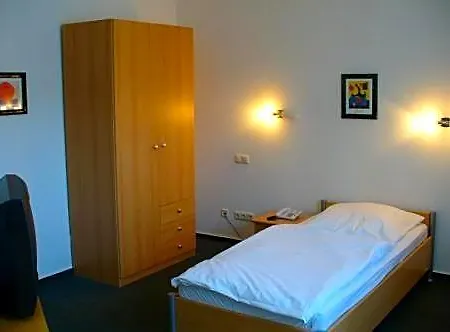 Otel Ernst Ludwig 2*